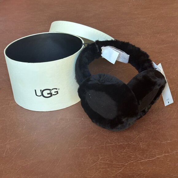 UGG Earmuffs Black Sheepskin Original Box Included NEW! - Picture 5 of 10